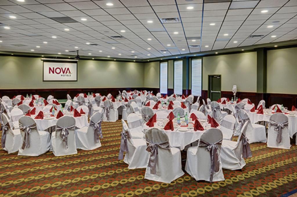Chateau Nova Hotel 포트맥머리 외부 사진