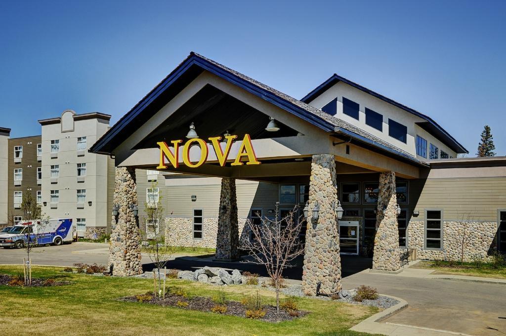 Chateau Nova Hotel 포트맥머리 외부 사진