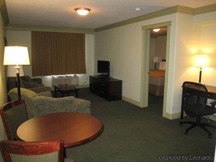Chateau Nova Hotel 포트맥머리 객실 사진